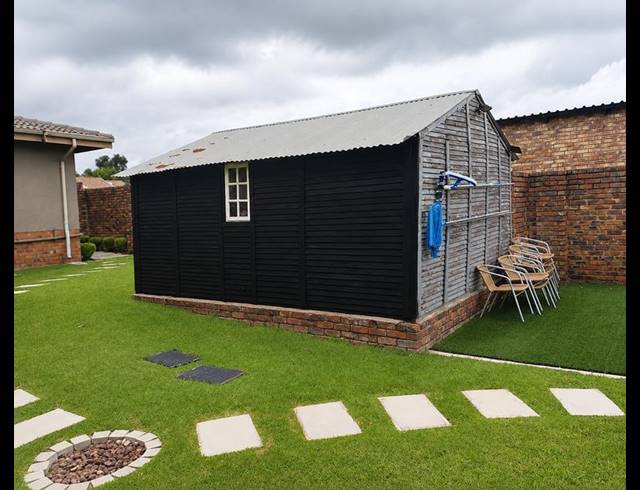 3 BEDROOM HOUSE FOR SALE IN HEUWELOORD